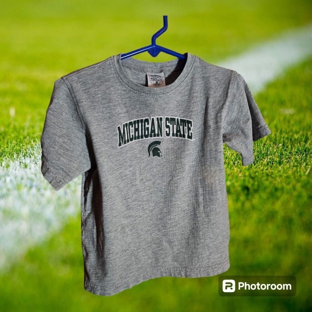 Rivalry Threads  Michigan State‎ T-Shirt Size 4T (Z17)